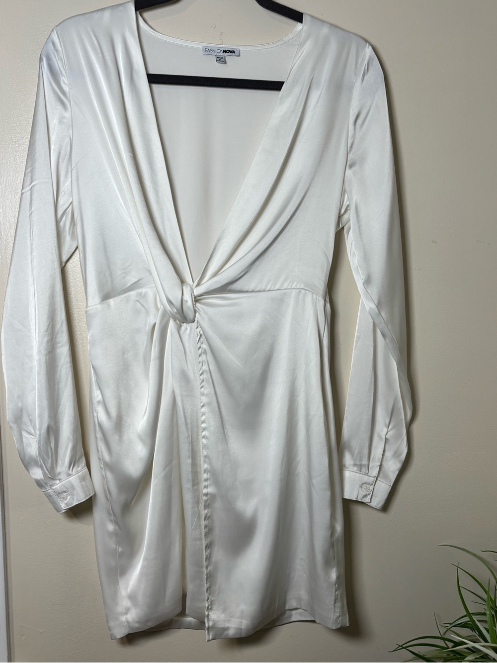 Fashion Nova White Satin Twist Front Plunge Long Sleeve Mini Dress M